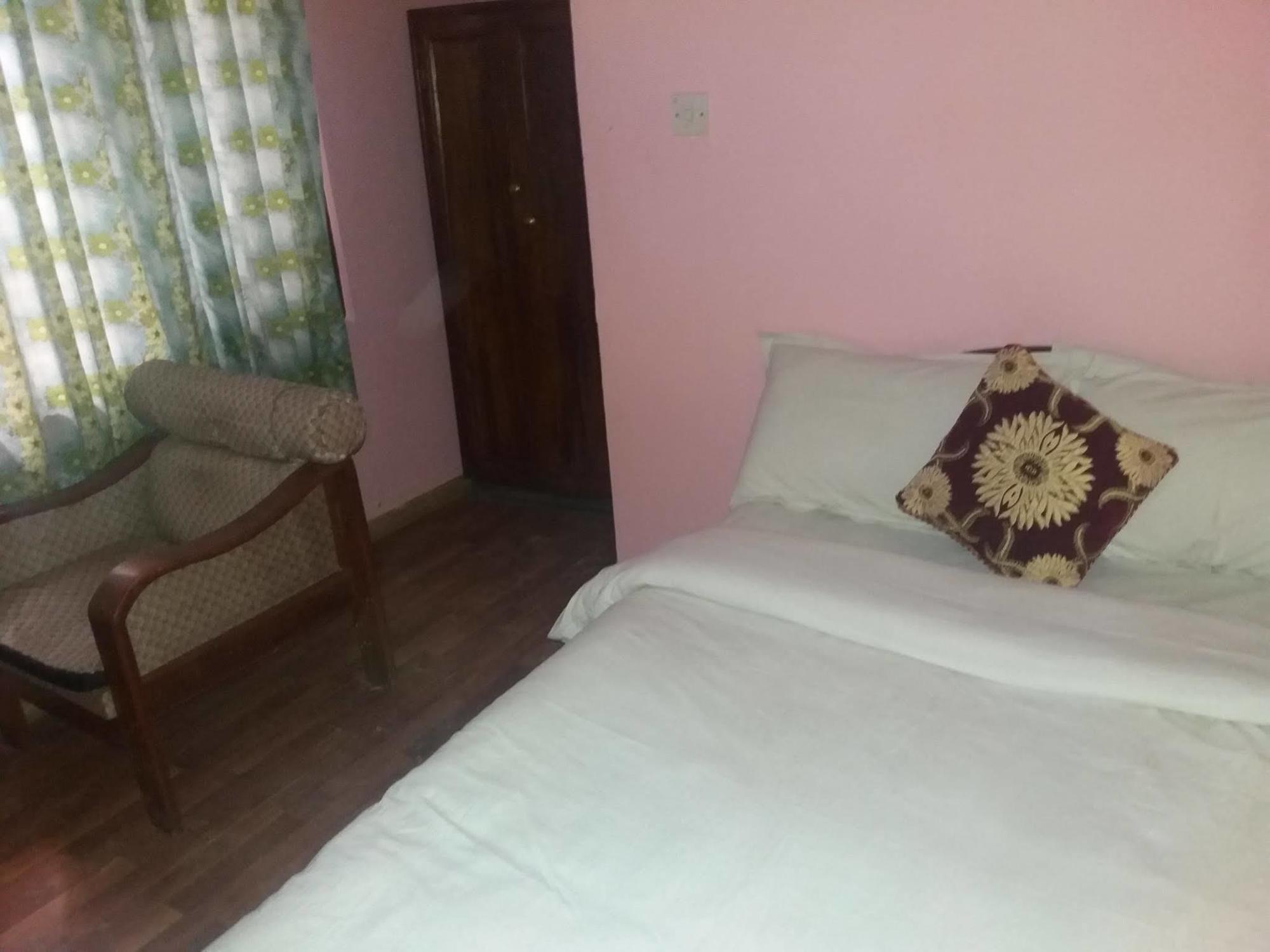 Kings Land Hotel Kathmandu Exterior foto